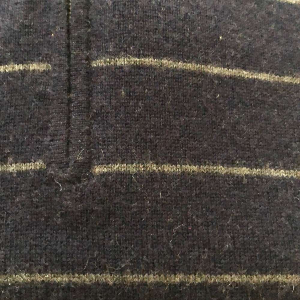 Sweater - Picture 5 of 5